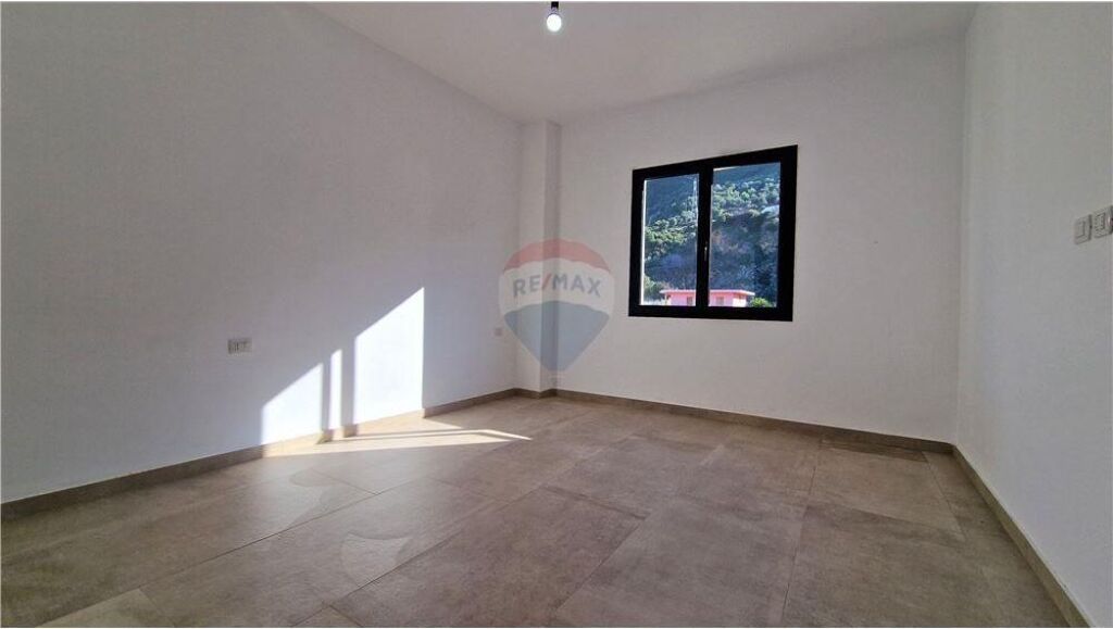 🌊🏡 APARTAMENT 2+1 NË SHITJE NË UJË TË FTOHTË, VLORË