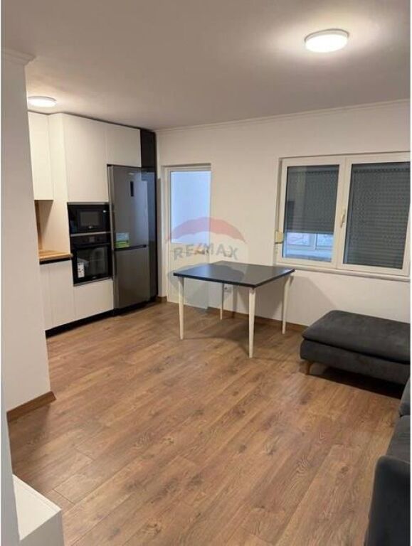 Apartament 2+1 per qira prane qendres