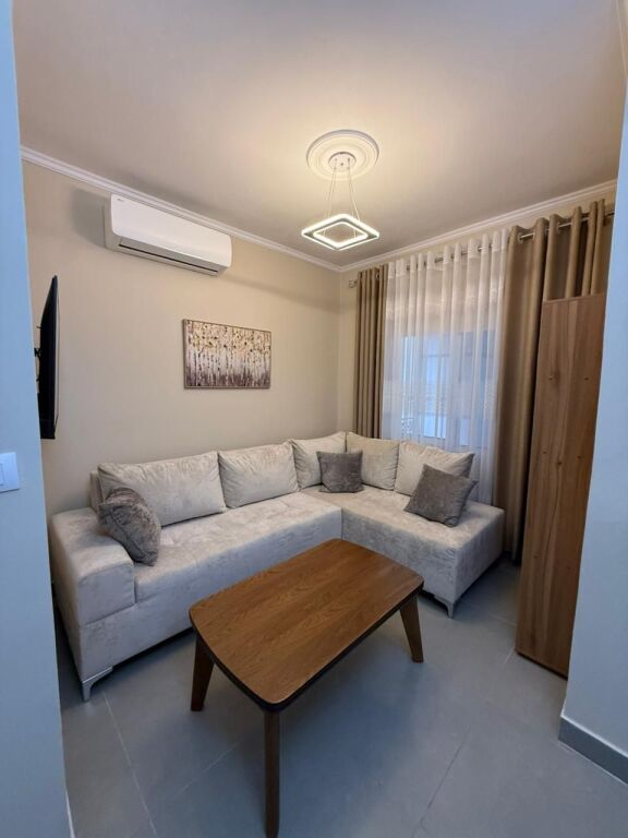 Appartamento 1+1 in Affitto a Laprakë !