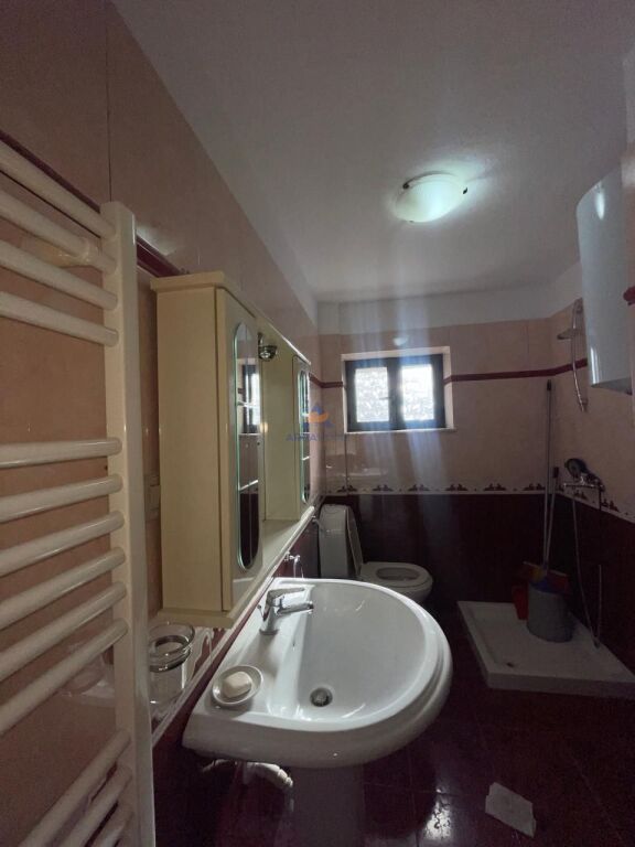SHITET APARTAMENT 2+1+BALLKON "TE SHKOLLA E BALETIT,MBRAPA SHKOLLES" 192.000 EURO