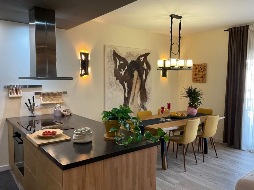 Apartament  2+1 per qera tek Kompleksi Delijorgji