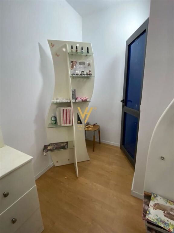 NEGOZIO IN AFFITTO 20 M2 A ALI DEM 350 EURO