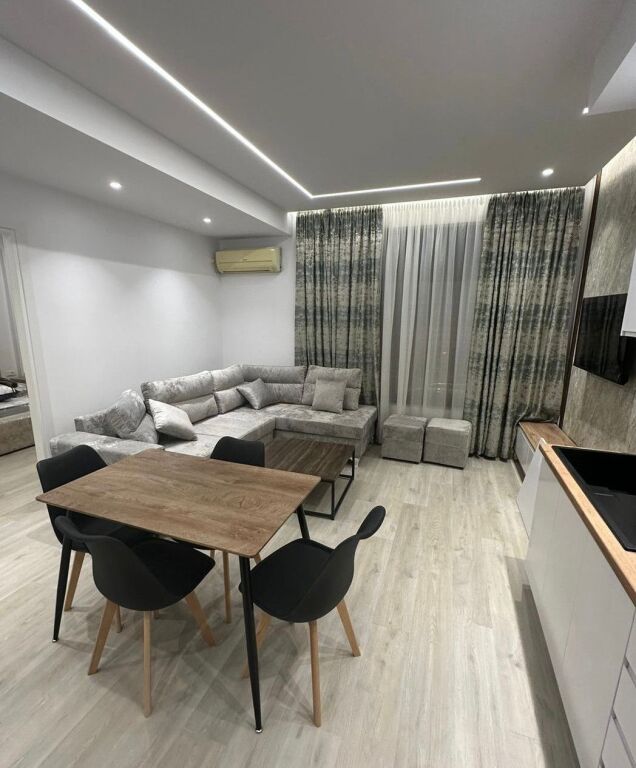📌 Apartament me Qira 1+1 – Zogu i Zi