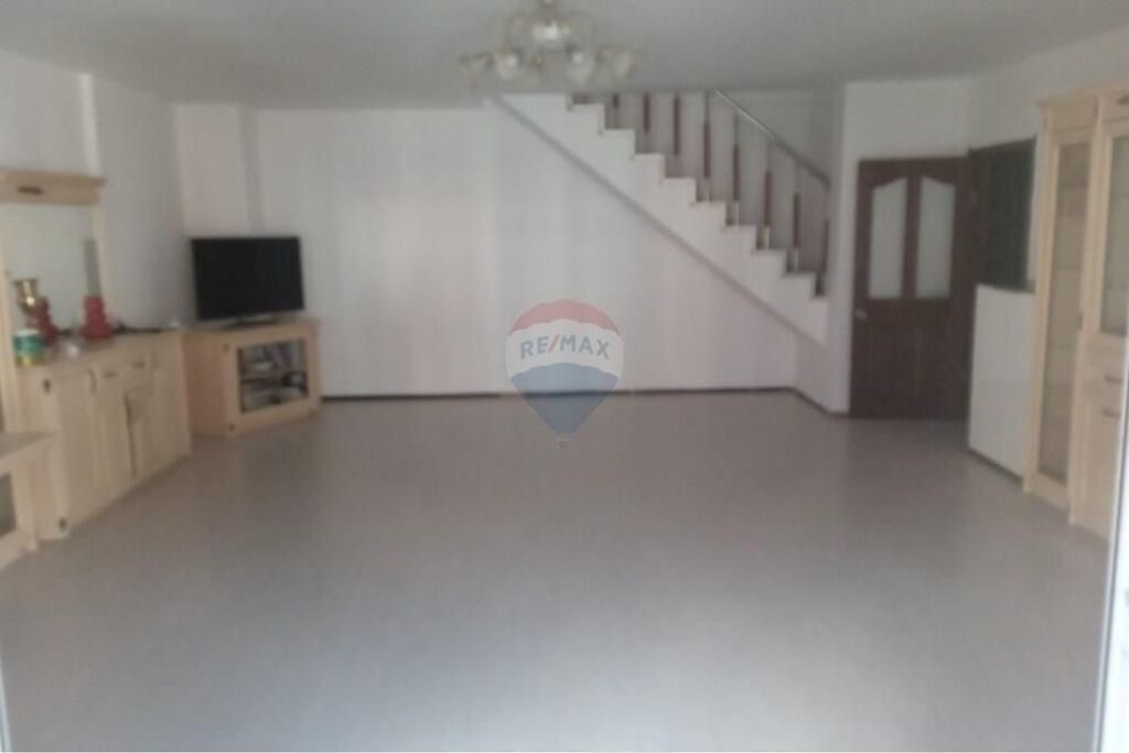 Duplex Apartment for Sale, Laprakë