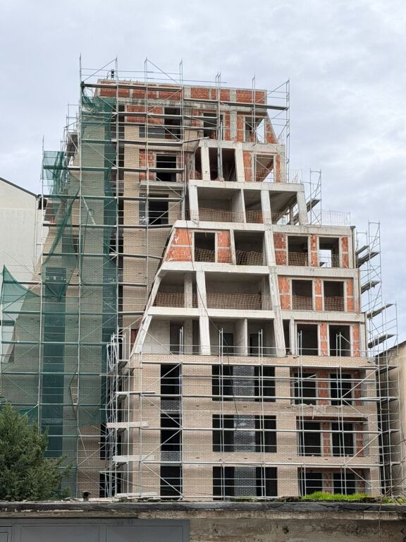 🏡 Apartament 2+1+2 tualete për Shitje – Rruga Sulejman Delvina