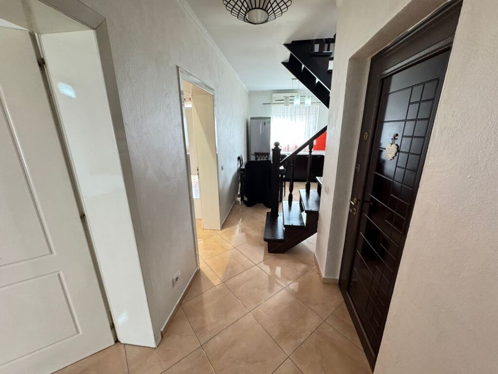 🏡 Duplex 3+1+2 in Vendita – Via Dibrës (Medreseja)💰 154,000 €