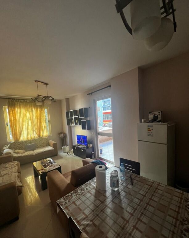 APARTAMENT ME QERA 2+1 YZBERISHT 500 EURO