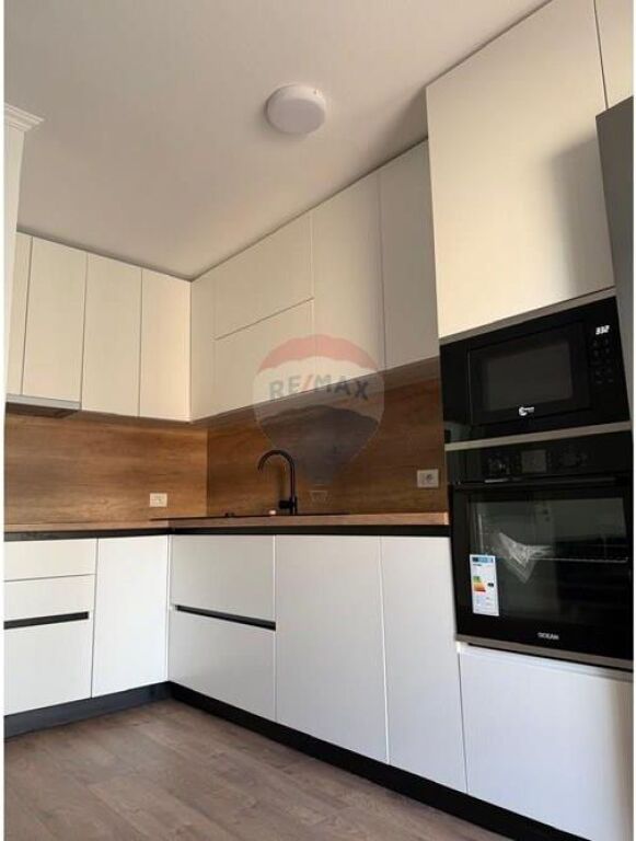 Apartament 2+1 per qira prane qendres