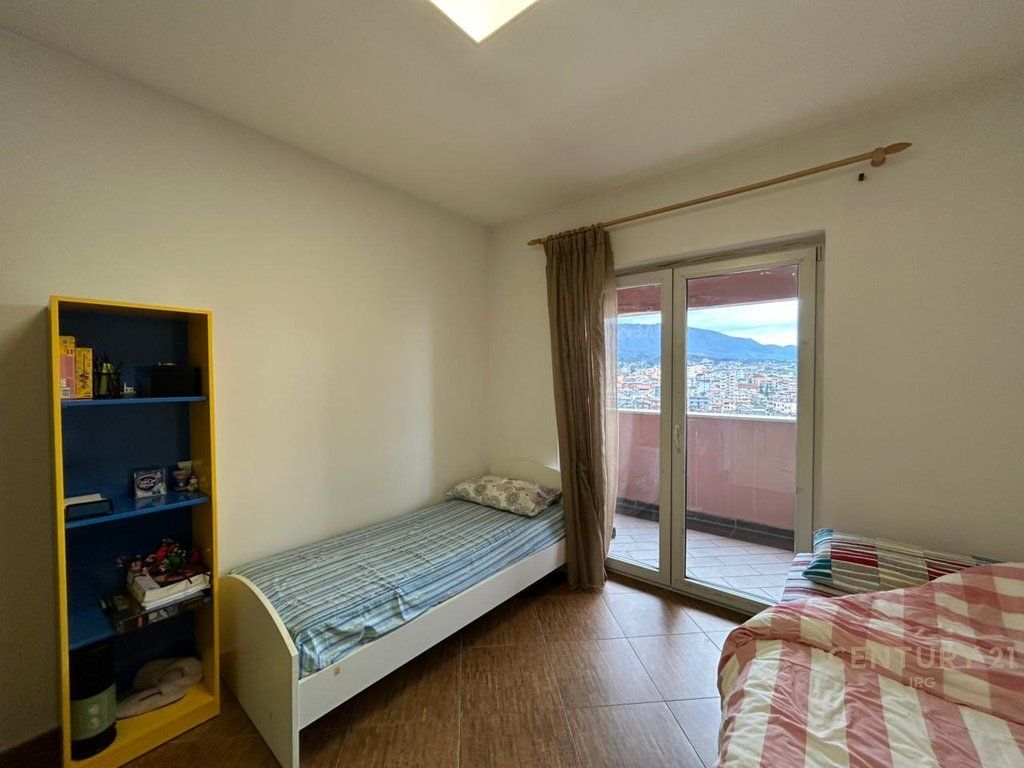 FOR SALE APARTMENT 2+1+2 NEAR THE CHIMNEY