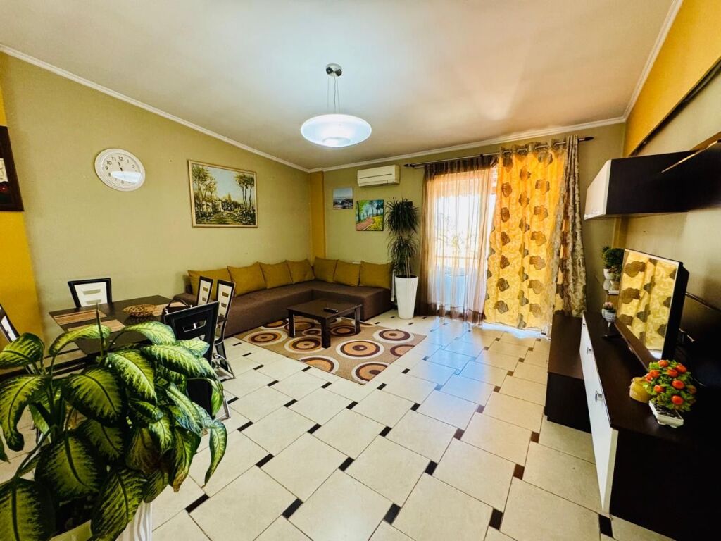 🏡 Apartament 2+1 me Qira