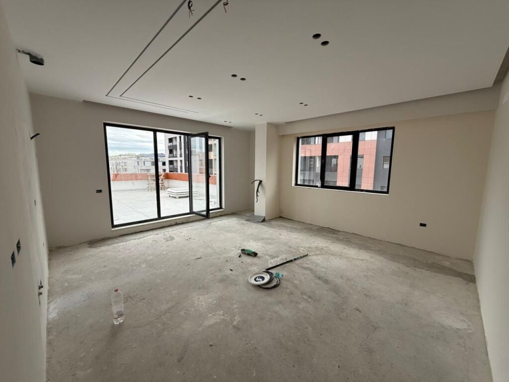 🏡 Shitet apartament 3+1+2 me verandë 🌿 📍Urban Gate Residence, Astir💶 Çmimi total: 245,000 €