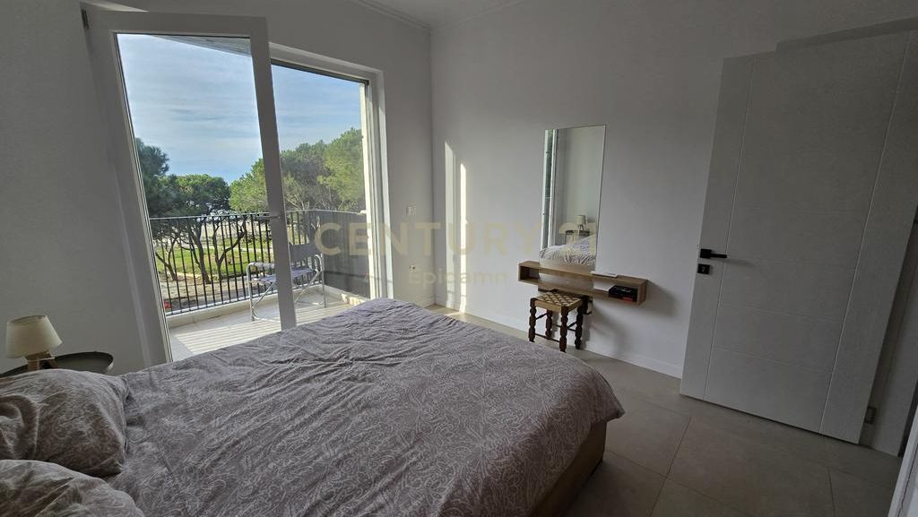 FOR SALE APARTMENT 2+1+2 IN THE FIRST LINE BY THE SEA