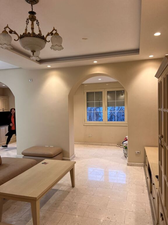 SHITET APARTAMENT 2+1 + VERANDË 📍 Liqeni i Thatë – Kompleksi FZ