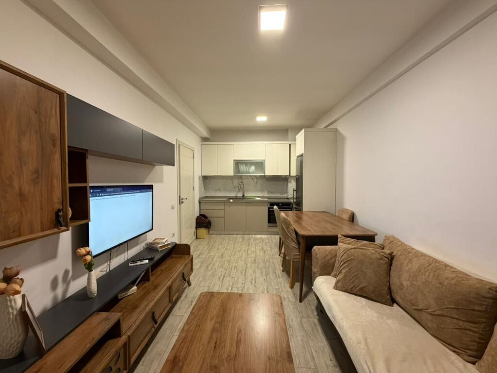 Apartament 1+1 per qira prane Concord Center tek Rruga 5-Maji.
