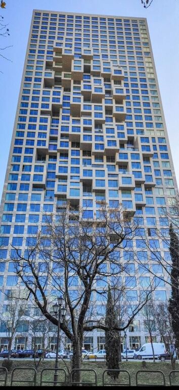 ZYRE ME QERA 1569 M2 DOWNTOWN 40.000 EURO