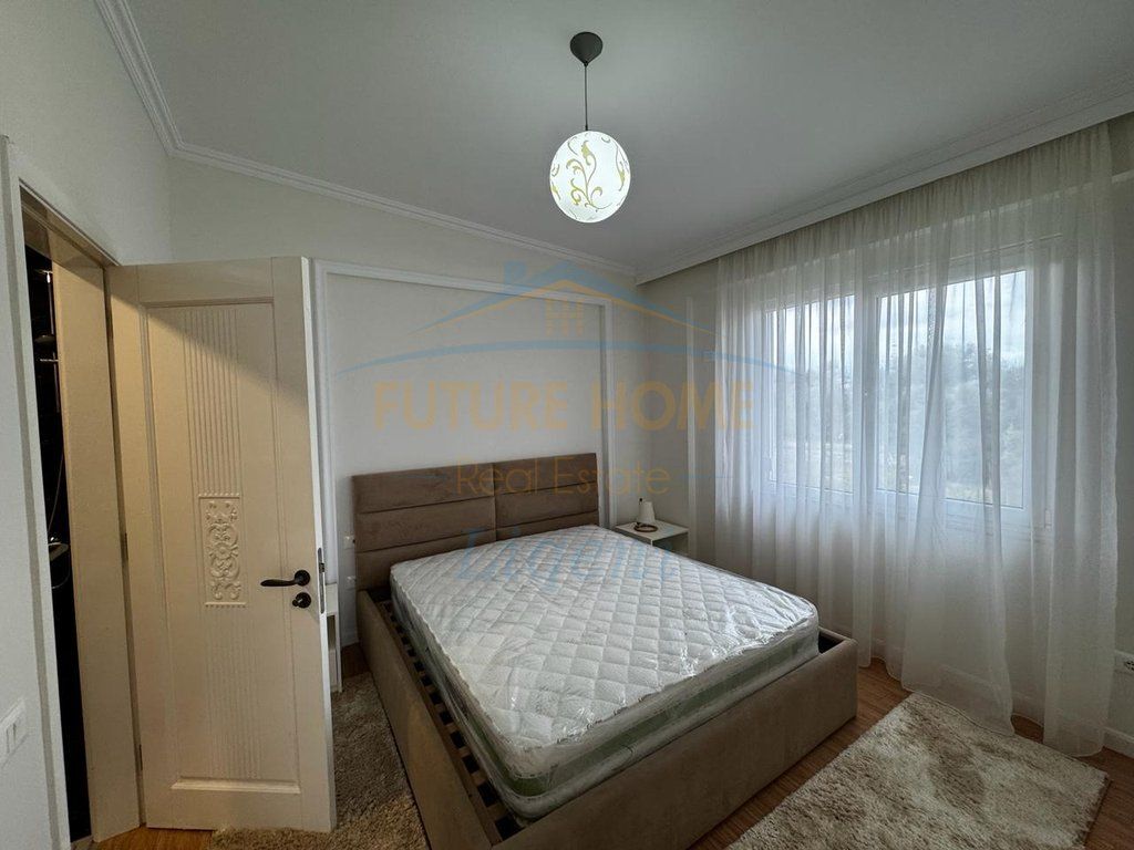 Shitet, Apartament 2+1+2, Liqeni i Thatë, Tiranë.