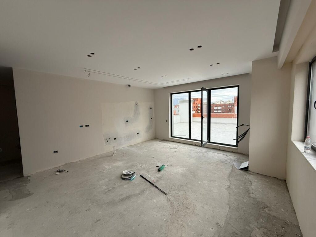🏡 Shitet apartament 3+1+2 me verandë 🌿 📍Urban Gate Residence, Astir💶 Çmimi total: 245,000 €