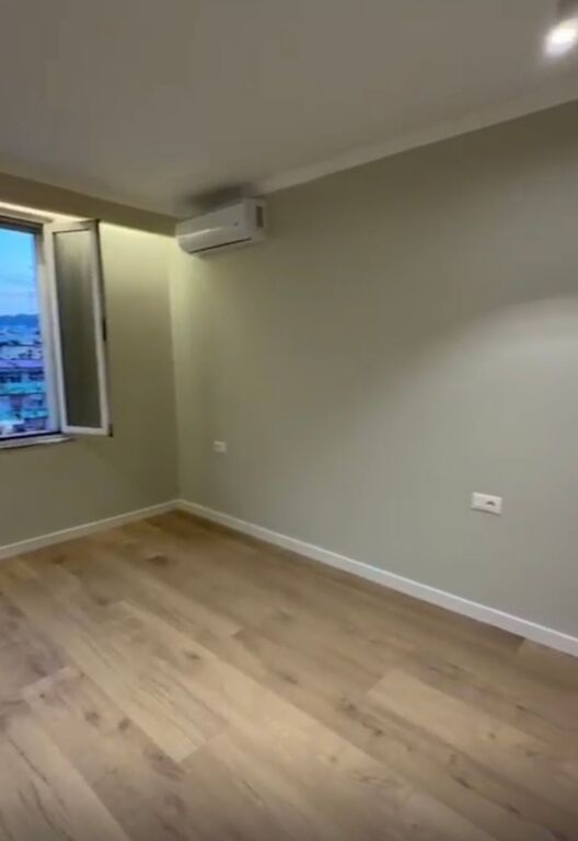 Appartamento 1+1 in vendita, Incrocio 21 Dhjetori!!