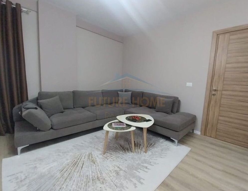 Affitto, Appartamento 2+1+2+Posto Auto, Via 5-Maji, Tirana