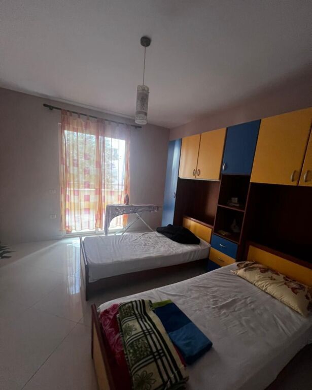 APARTAMENT ME QERA 2+1 YZBERISHT 500 EURO