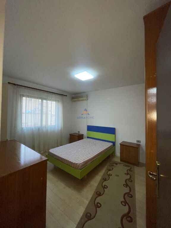 SHITET APARTAMENT 2+1+BALLKON "TE SHKOLLA E BALETIT,MBRAPA SHKOLLES" 192.000 EURO