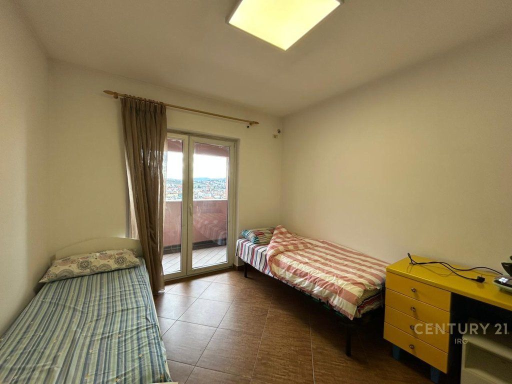 FOR SALE APARTMENT 2+1+2 NEAR THE CHIMNEY