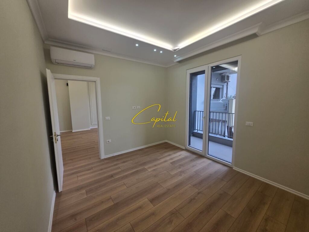 UFFICIO IN AFFITTO 67 M2 COMUNE DI PARIGI 700 EURO