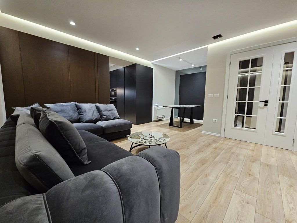 For sale modern duplex 2+1+2 in the prestigious complex Tirana Garden Building