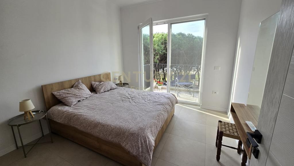 FOR SALE APARTMENT 2+1+2 IN THE FIRST LINE BY THE SEA
