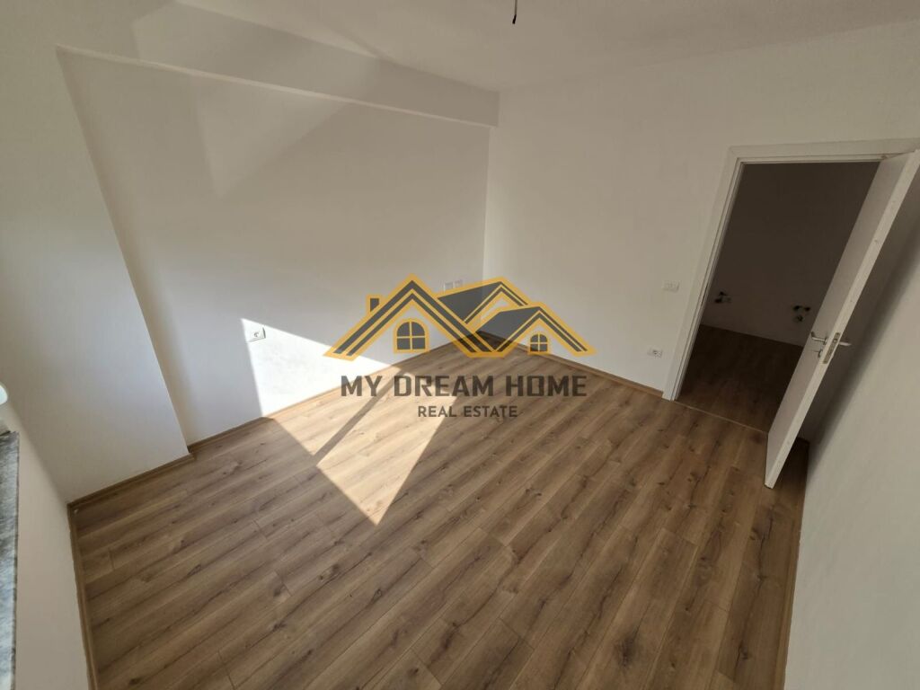 Shitet Apartament 2+1+2 Ne Plazh Durres!