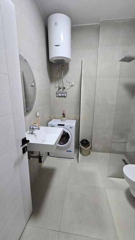 FOR SALE APARTMENT 2+1+2 IN THE FIRST LINE BY THE SEA