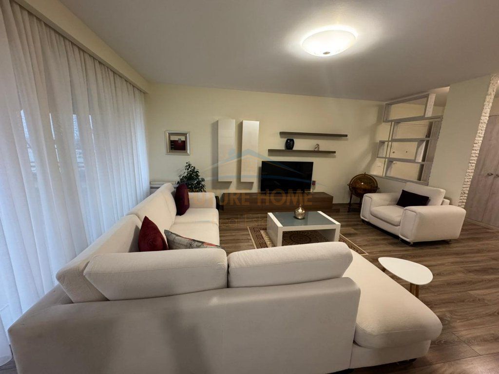 Affitto, Appartamento 2+1+2+Posto Auto Long Hill Residence, Tirana.