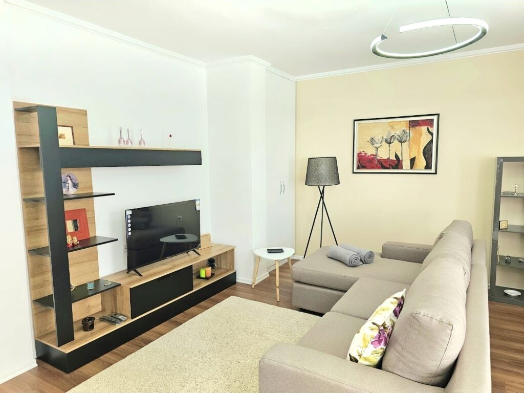   APARTAMENT 1+1 PER QIRA PRANE KOPSHTIT ZOOLOGJIK