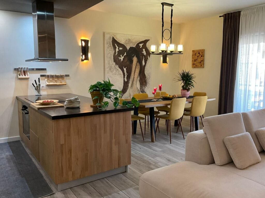 Apartament  2+1 per qera tek Kompleksi Delijorgji