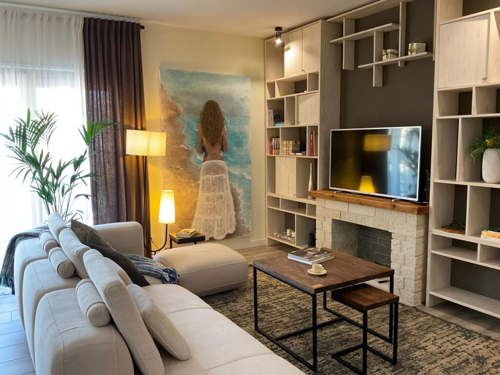 Apartament  2+1 per qera tek Kompleksi Delijorgji