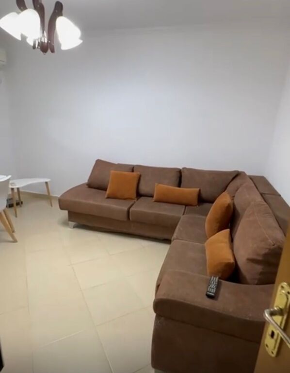 Apartament 2+1 me qira prane Pediatrise!