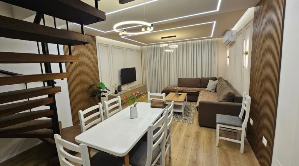 Duplex 2+1+2 in affitto nel Centro