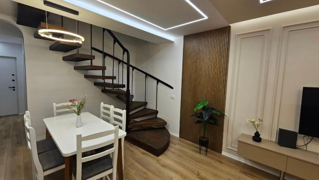 Duplex 2+1+2 in affitto nel Centro