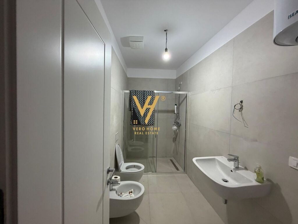 JEPET APARTAMENT 2+1+2 ME QIRA TE RRUGA E ELBASANIT 180.000 LEKE