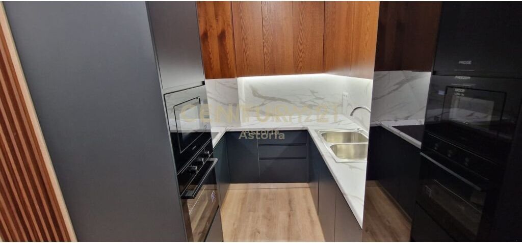 JEPET ME QIRA APARTAMENT 2+1+2 ME POST PARKIMI TEK BLVD I RI