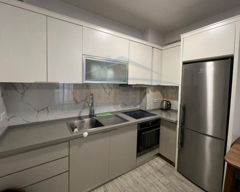 Qera, Apartament 1+1, Rruga 5 Maji, Tiranë..