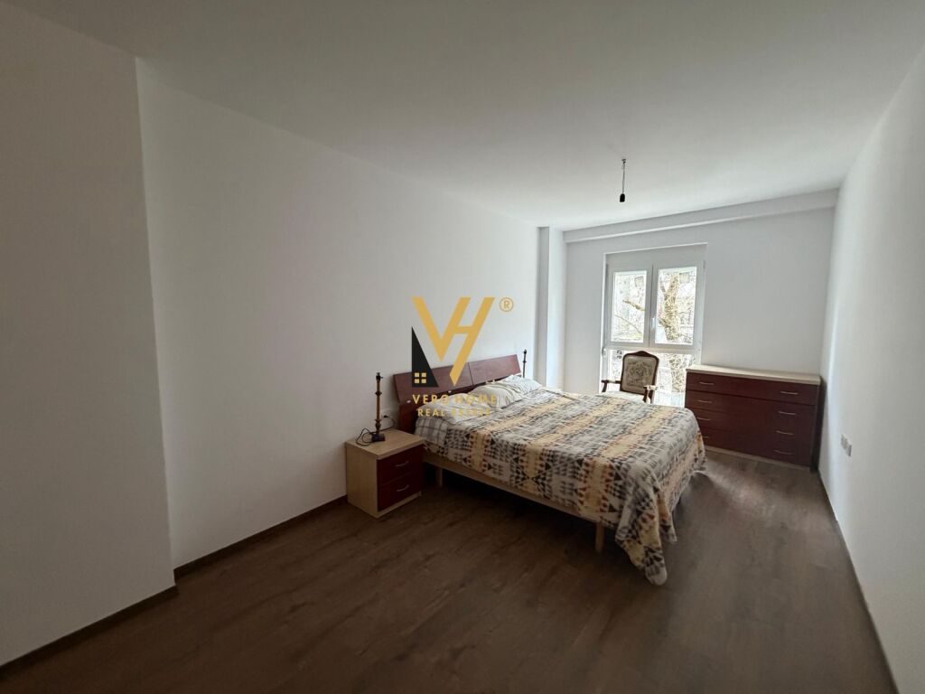 JEPET APARTAMENT 2+1+2 ME QIRA TE RRUGA E ELBASANIT 180.000 LEKE