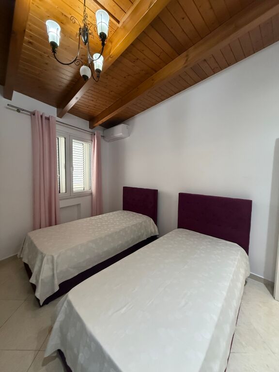 🏠FOR RENT Apartment 3+1+2+block 📍Selvia, near the Center 🏢7th floor, with elevator  🛋️Entrance is furnished 📐Area 120m2 Net 💶 Price: 1500€