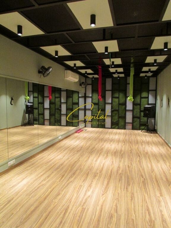 SHOP FOR RENT 50 M2 PARIS COMMUNE 250,000 LEKE
