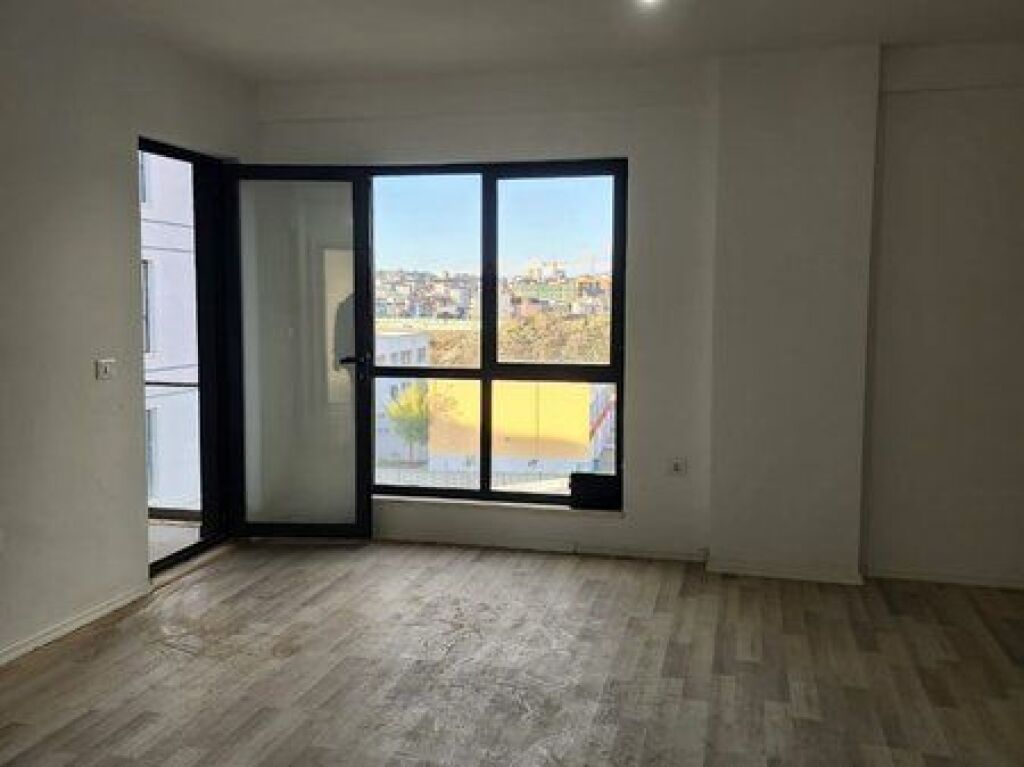 Apartment 2+1+2 for sale, "5 Maji" Street, Tirana