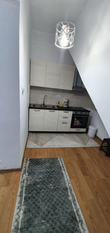 Casa privata su due piani in affitto, situata a circa 500 metri in linea d'aria dal Lungomare.