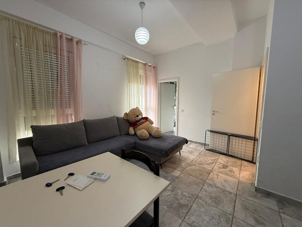 Qera, Apartament 1+1 Kompleksi Kontakt, 21 Dhjetori, Tiranë
