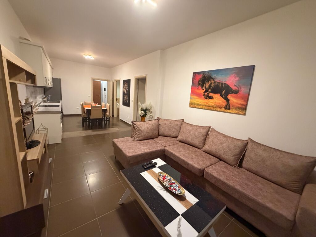 2+1, furnished, Peti Street, Dry Lake, price 650 euros with parking