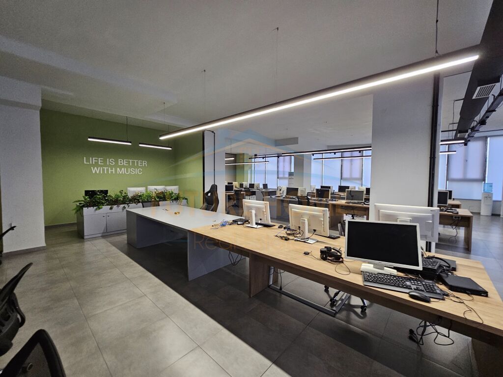 For rent, Business Premises, New Ring.
