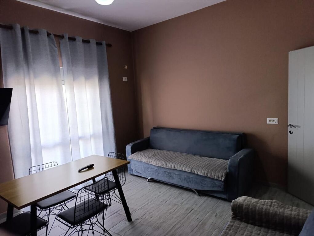 For rent entrance 1+1 in Kashar!